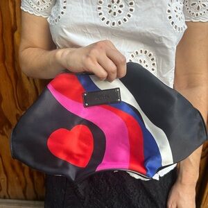 Alexander McQueen De Manta Heart Clutch